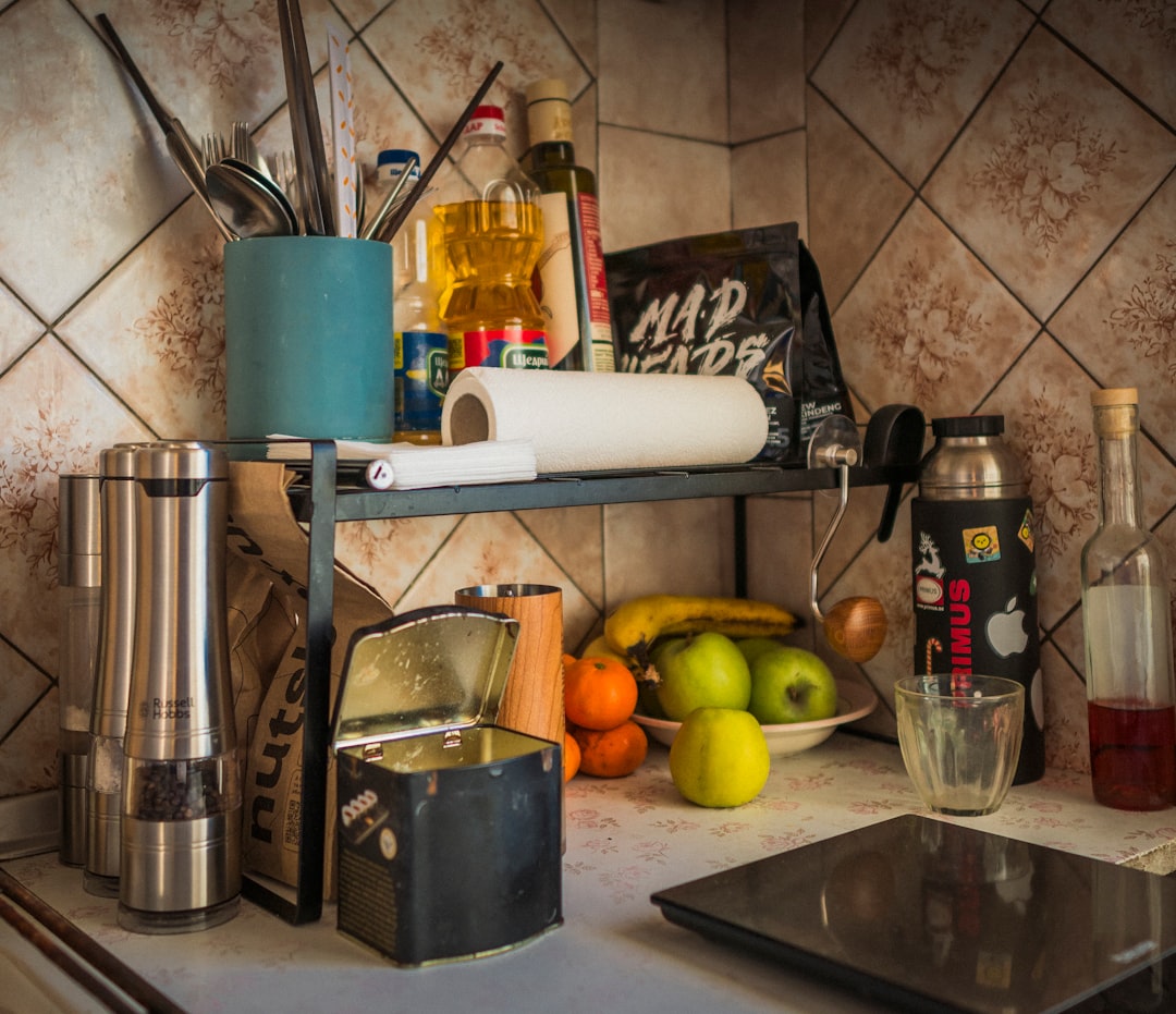 Set Up a Healthy Kitchen at Home: Shopping List, Meal Prep Routine, and Organization Strategies